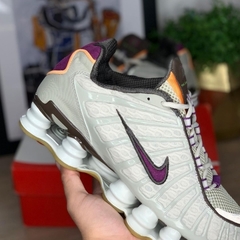 tênis-nike-shox-tl-12-molas-retrô-cinza-com-roxo