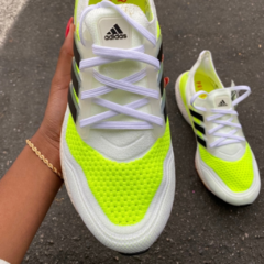 tenis-adidas-ultraboost-21-branco-com-amarelo