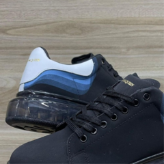 tênis-alexander-McQueen-oversized-bolha-preto-com-azul-escuro