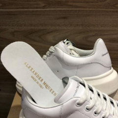 tênis-alexander-McQueen-oversized-branco