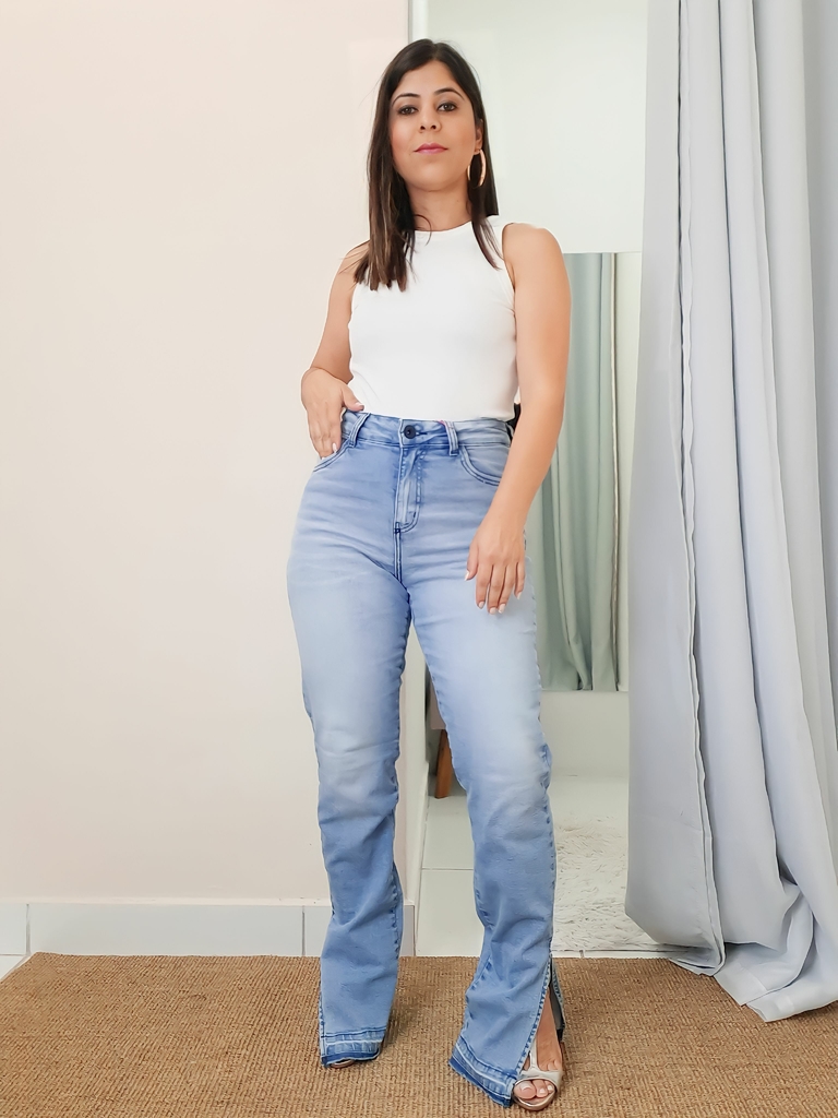 Calça Jeans Slim Flare 