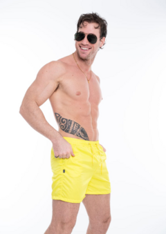 Short AMARILLO FLUOR