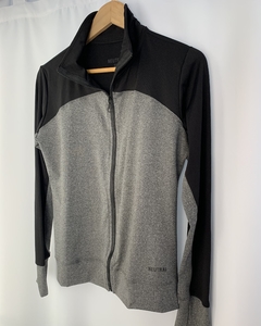 CAMPERA DEPORTIVA LYCRA SPORT GRIS Y NEGRO - comprar online