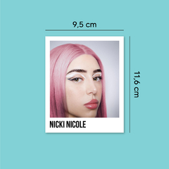 Polaroid Nicki Nicole en internet