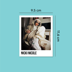 Polaroid Nicki Nicole en internet