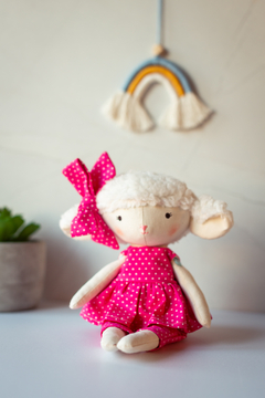 Belinha, a ovelhinha mais charmosa! 24 cm - comprar online