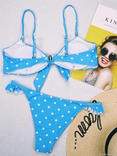 Bikini azul a lunares