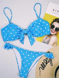 Imagen de Bikini azul a lunares