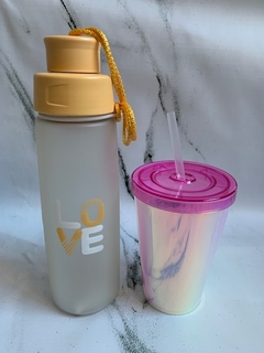 BOTELLA LOVE+VASO HOLOGRAFICO en internet