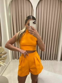 BLUSA GOLA ALTA COM ZÍPER