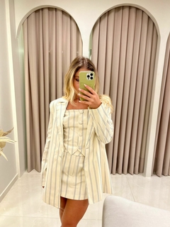 SHORT SAIA RISCA DE GIZ BEGE na internet