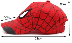 Imagem do Kit Passeio Marvel (Spider-Man) – Garrafa Térmica 530 ml, Boné e Relógio Personalizados.