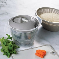 Secador de Salada Centrífuga Manual Tamanho Médio 2,80 Litros Centrifuga Secadora de Alface Verduras Saladas e Folhas Prática Fácil de Usar Plasútil - comprar online