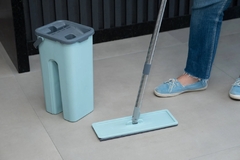 Flat Mop Vertical Rodo Esfregão Mágico Prático Multiuso Lava e Seca Limpeza Fácil Com Refil e Balde 5 Litros 123 Clean na internet