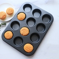 Forma Antiaderente Para 12 Pão de Queijo e Cupcake Assadeira de Teflon Para Muffins Queijadinha e Empadas Forma com 12 Cavidade Que Não Gruda Ingá - comprar online