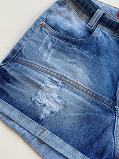 Short Mom Destroyed Com Cinto em Jeans Contraste - loja online