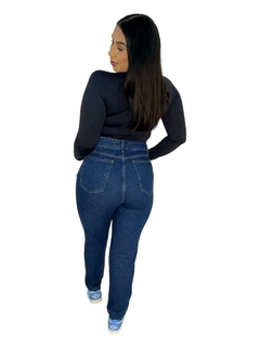 CALÇA MOM BÁSICA JEANS ESCURO na internet