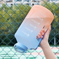 Garrafa De Agua Com Capacidade De 1500ml na internet