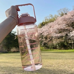 Garrafa De Agua Com Capacidade De 2000ml - comprar online