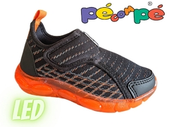 TENIS INF. MASC. MASC PÉ COM PÉ BUBBLE LED PRETO LARANJA - Sugestiva Calçados