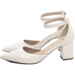 Scarpin Salto 6.5cm Fechado Atras Glamour Verniz em Off White na internet