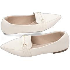 Sapatilha Mocassim Feminino Bico Fino Sofisticacao Atemporal em Napa Off White