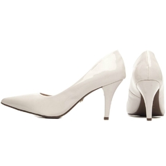 Scarpin Verniz Off White Salto Fino 8.5cm Elegante - comprar online