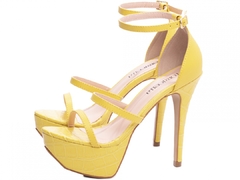 Sandália Meia Pata Feminina: Napa e Croco Amarelo | Salto 13cm | Elegância e Conforto - Calçadospravc | Comprar Calçados Femininos Online | Comprar Scarpins