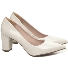 Scarpin Verniz Off White Salto Grosso 8.5cm Elegancia e Conforto - Calçadospravc | Comprar Calçados Femininos Online | Comprar Scarpins