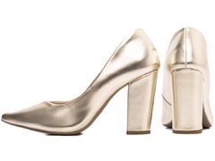 Scarpin Tradicional Salto 9cm | Elegancia e Glamour em Ouro Light - comprar online