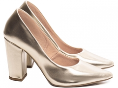 Scarpin Tradicional Salto 9cm | Elegancia e Glamour em Ouro Light - Calçadospravc | Comprar Calçados Femininos Online | Comprar Scarpins
