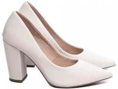 Scarpin Tradicional Salto 9cm | Elegancia e Glamour em Off White - Calçadospravc | Comprar Calçados Femininos Online | Comprar Scarpins