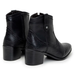 Bota Feminina Cano Curto Estampa de Cobra Preta - Calçadospravc | Comprar Calçados Femininos Online | Comprar Scarpins