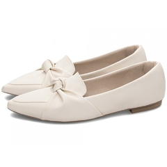 Sapatilha Mocassim Feminino Bico Fino Elegancia Atemporal em Napa Off White na internet