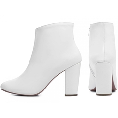 Bota Feminina Bico Arredondado Salto 8.5cm Conforto e Estilo em Napa Branco - Calçadospravc | Comprar Calçados Femininos Online | Comprar Scarpins