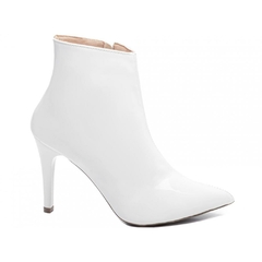 Bota Bico Fino Feminina Salto 10cm Elegancia e Sofisticacao em Verniz Branco