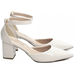 Scarpin Salto 6.5cm Fechado Atras Glamour Verniz em Off White - Calçadospravc | Comprar Calçados Femininos Online | Comprar Scarpins