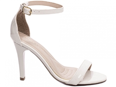 Sandalia Salto 9,5cm | Toque Especial em Off White Verniz