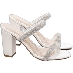 Tamanco Salto Grosso 8.5cm Elegancia Pura em Off White e Strass Prata - Calçadospravc | Comprar Calçados Femininos Online | Comprar Scarpins