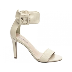 Sandalia Feminina Salto 9.5cm Off White Sofisticacao e Conforto para Todas as Ocasiões