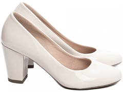 Scarpin Bico Redondo Estilo Boneca Salto 7,5cm | Estilo em Verniz Off White - Calçadospravc | Comprar Calçados Femininos Online | Comprar Scarpins