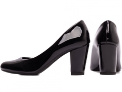 Scarpin Bico Redondo Estilo Boneca Salto 7,5cm | Estilo em Verniz Preto - comprar online