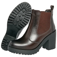 Bota Feminina Chelsea Com Sola Tratorada Cafe - Calçadospravc | Comprar Calçados Femininos Online | Comprar Scarpins