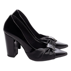 Scarpin em Verniz Preto Salto Grosso 9cm Antiderrapante - Calçadospravc | Comprar Calçados Femininos Online | Comprar Scarpins