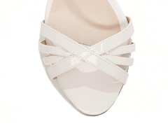 Imagem do Sandalia Verniz Rose com Fivela Dourada Salto 7cm em Verniz Off White