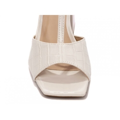 Imagem do Elegancia e Sofisticacao Sandalia Verniz Off White com Salto Grosso 9cm