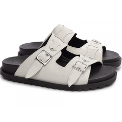 Sandalia Papete Verao Off White Sofisticado com Fivelas Prateadas - comprar online