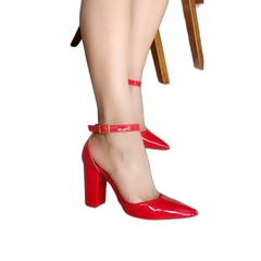 Scarpin Aberto com Fivela Salto 9cm| Luxo e Glamour em Vermelho