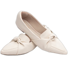 Sapatilha Mocassim Feminino Bico Fino Elegancia Atemporal em Napa Off White - comprar online