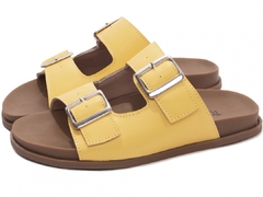 Sandália Papete Birken: Napa Amarelo | Fivelas Prata | Vc + Linda ainda em Bege | Qualidade Torricella - comprar online